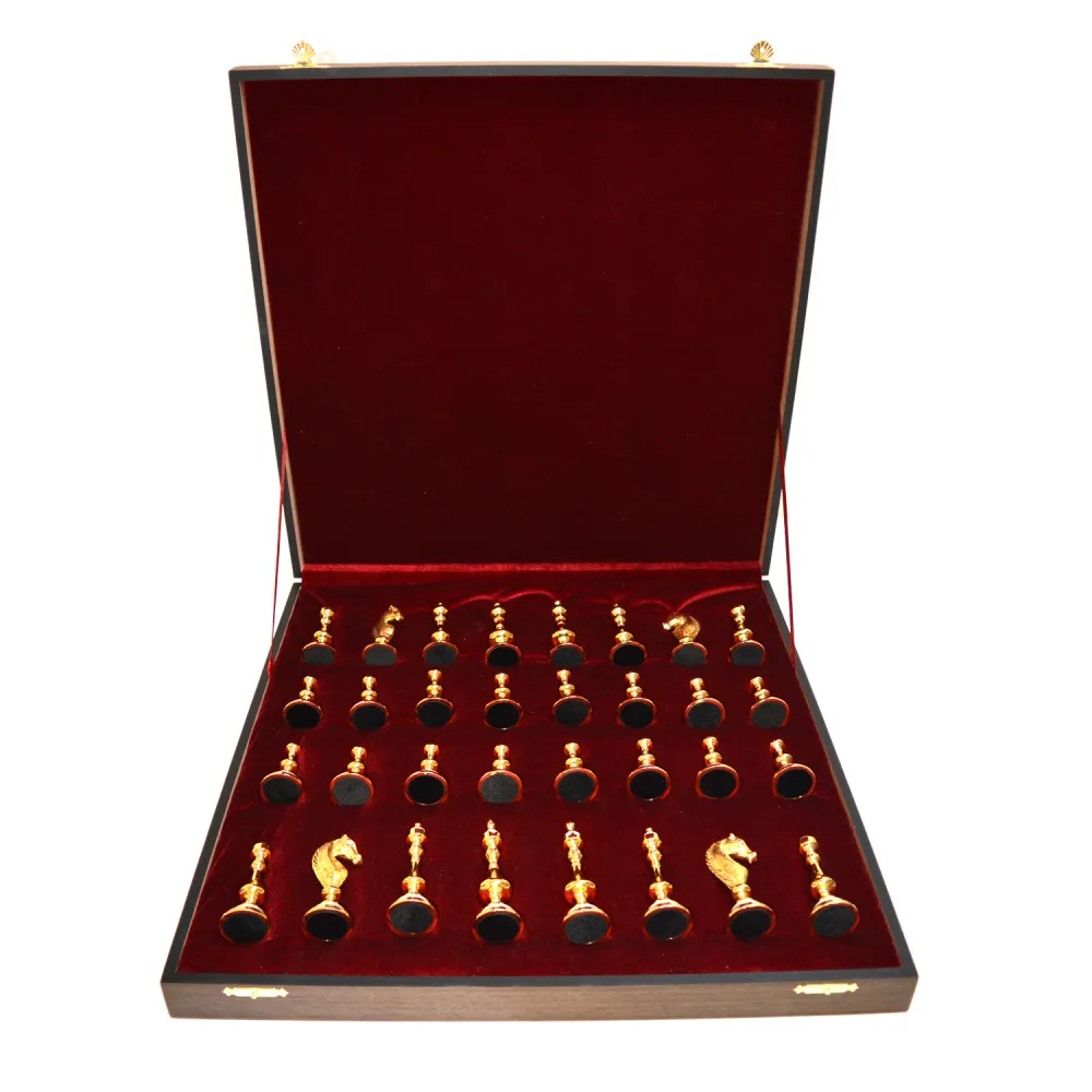 Шахматы из камня с гравировкой "Классические"