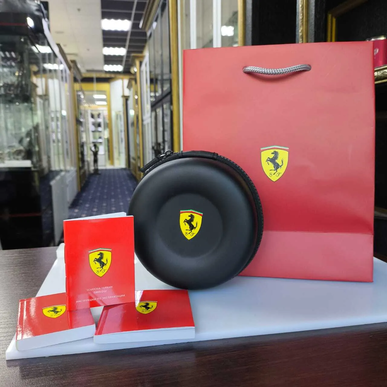 SCUDERIA FERRARI 0830059